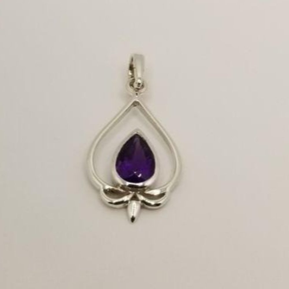 Beautiful Amethyst Sterling Silver Pendant Gemstone Jewelry